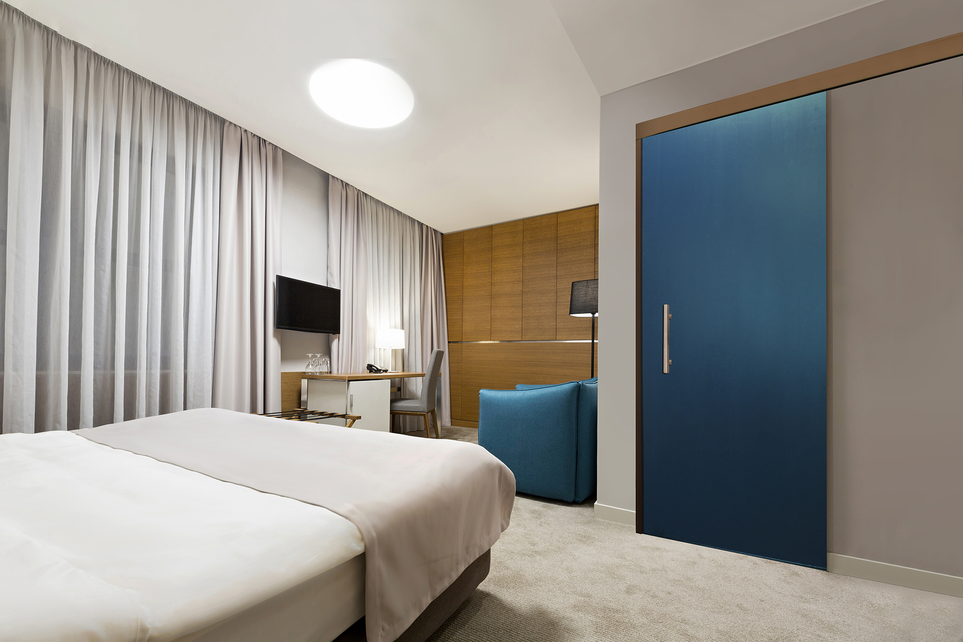 InnSlide1_1920 - Serenity Sliding Door Systems